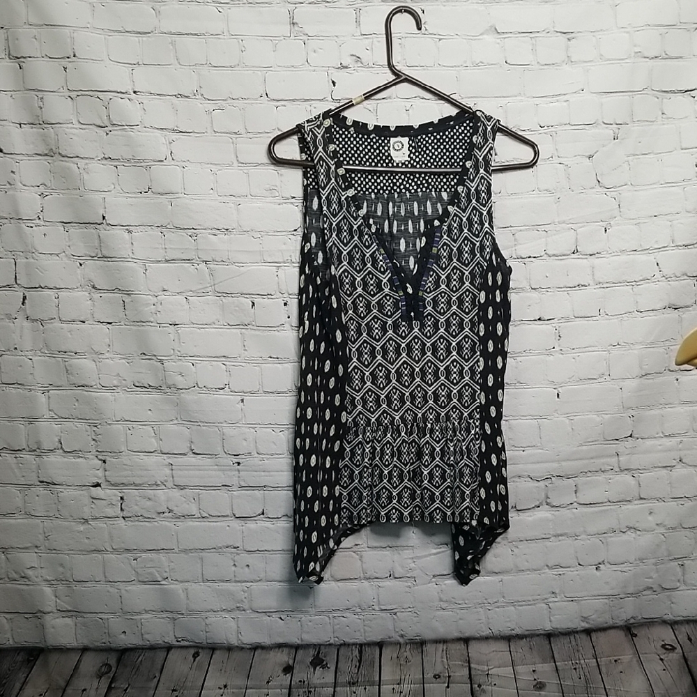 Akemi+Kin Black White Polka Dot Sleeveless Top Size Small Hi Low Hem